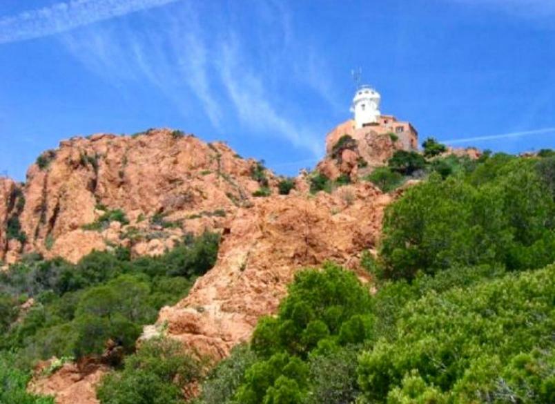 Le Petit Semaphore Saint-Raphaël Екстериор снимка