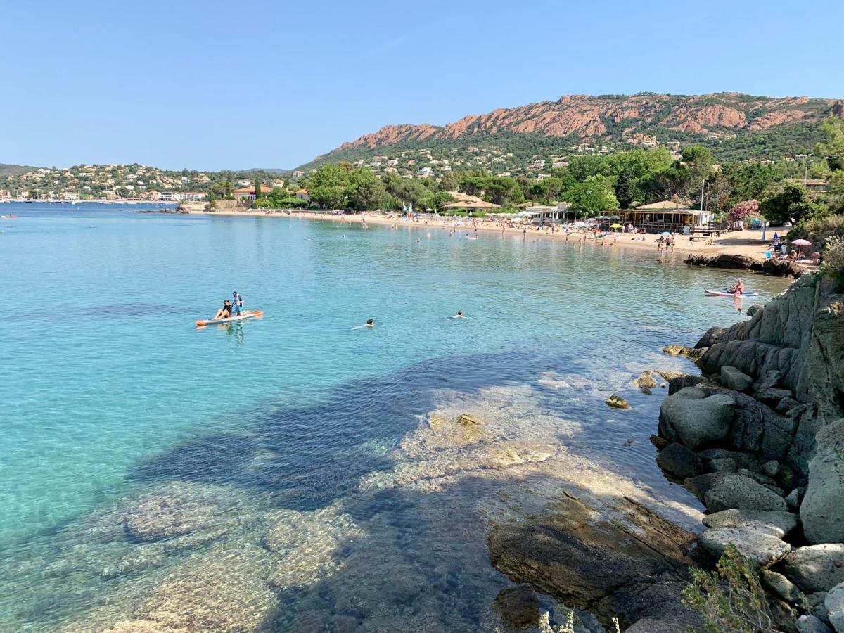 Le Petit Semaphore Saint-Raphaël Екстериор снимка
